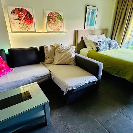 Marbella Studio Golden Mile Luaran gambar